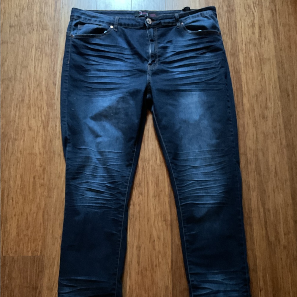 Plus size 22 jeans. New without tag